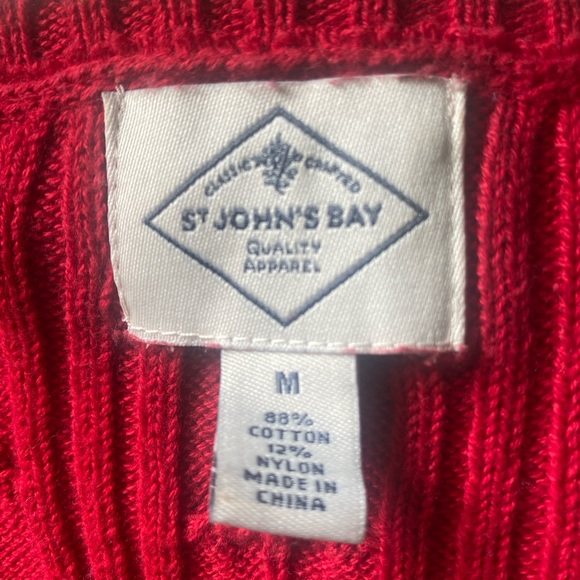 St. John's Bay women's red v-neck sweater size medium cable knit holiday classic - Picture 3 of 3